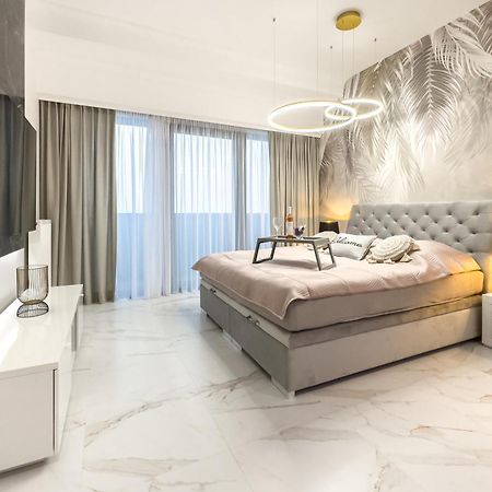 Hanza Tower Apartment No. 524 - Swimming Pool, Jacuzzi, Balcony Szczecin Extérieur photo