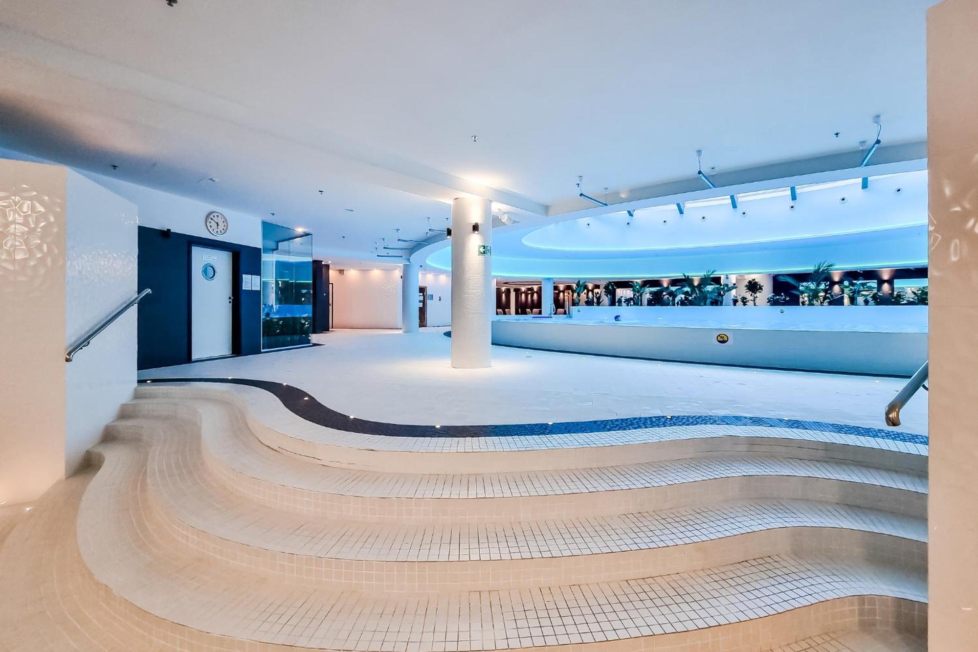 Hanza Tower Apartment No. 524 - Swimming Pool, Jacuzzi, Balcony Szczecin Extérieur photo